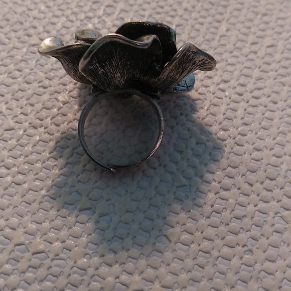 Chunky adjustable silver tone ring - Picture 4 of 7